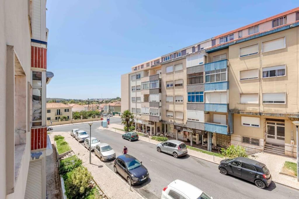 Lovely 3-Bedroom Condo W/ Free Parking On Premises كويلوز المظهر الخارجي الصورة