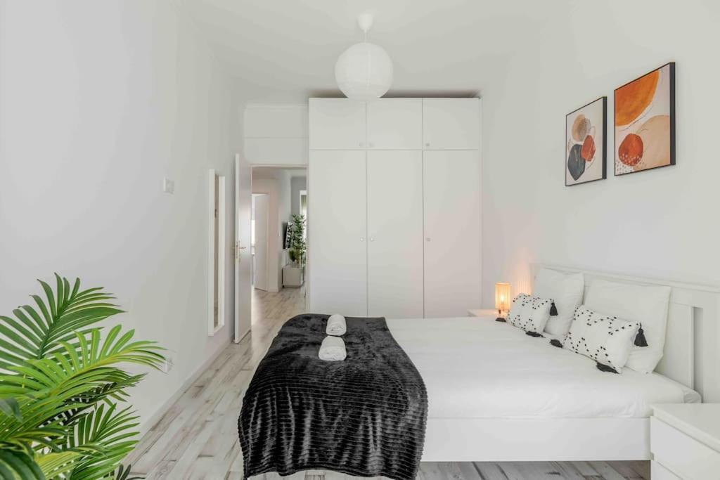 Lovely 3-Bedroom Condo W/ Free Parking On Premises كويلوز المظهر الخارجي الصورة